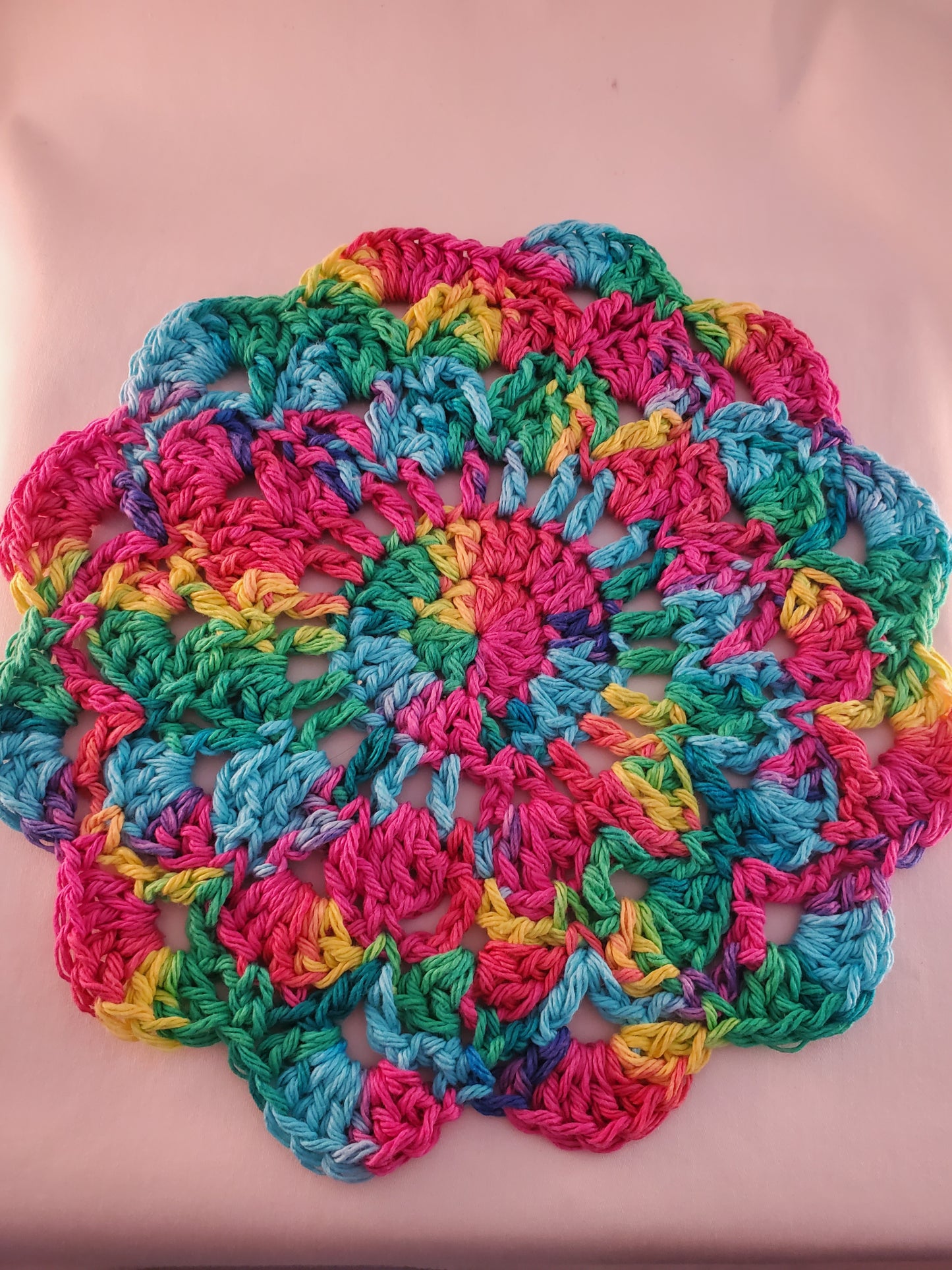 Flower-Shaped Psychedelic Tie-Dye Hot Pad - Vibrant and Handmade