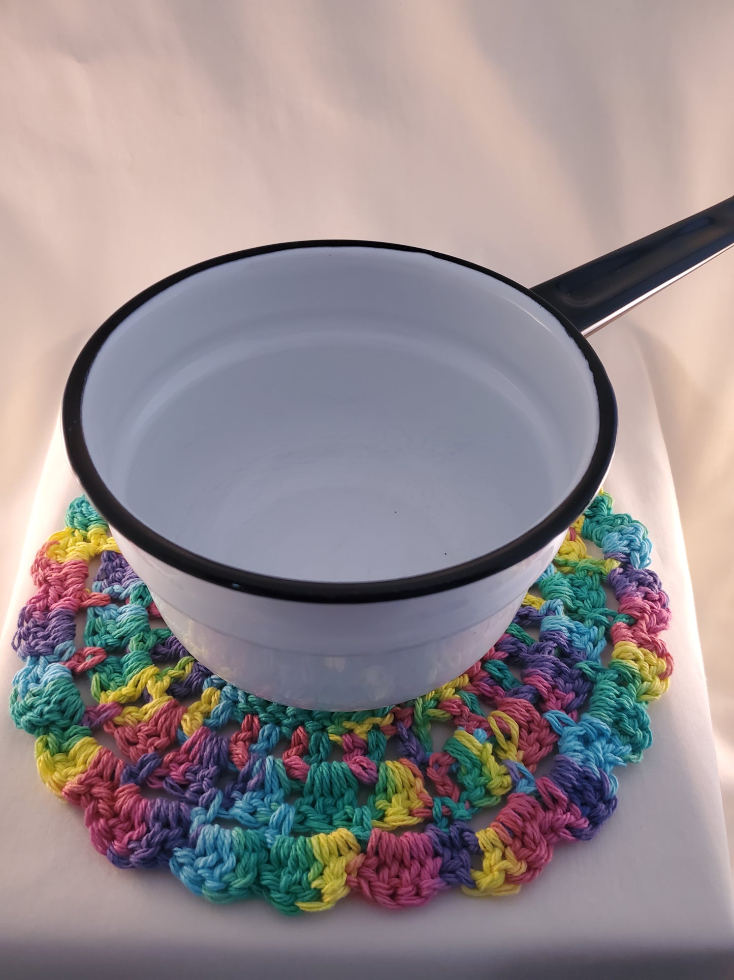 Round Psychedelic Tie-Dye Hot Pad - Vibrant and Handmade